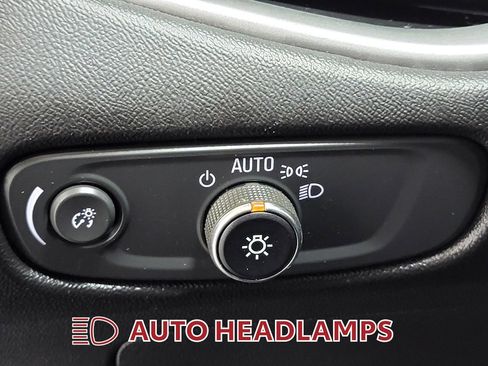 Used 2024 Chevrolet Malibu LT FWD image 25