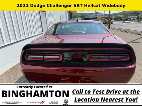 Used 2022 Dodge Challenger SRT Hellcat RWD image 6