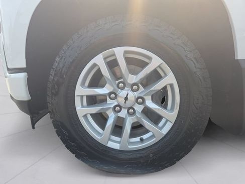 Certified 2022 Chevrolet Silverado 1500 RST w/ Safety Package AWD/4WD image 9