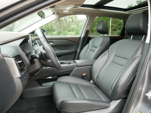 Certified 2023 Nissan Rogue SV w/ SV Premium B Package AWD/4WD image 35