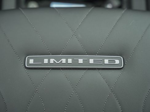 New 2026 RAM 2500 Limited AWD/4WD image 32
