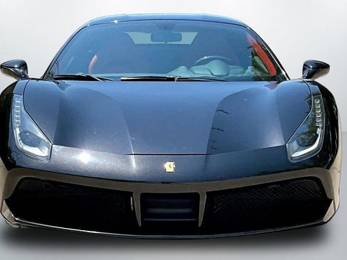 Used 2019 Ferrari 488 GTB RWD image 2