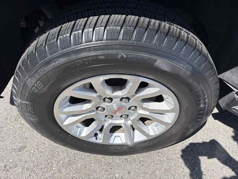 Used 2019 GMC Yukon SLT AWD/4WD image 20