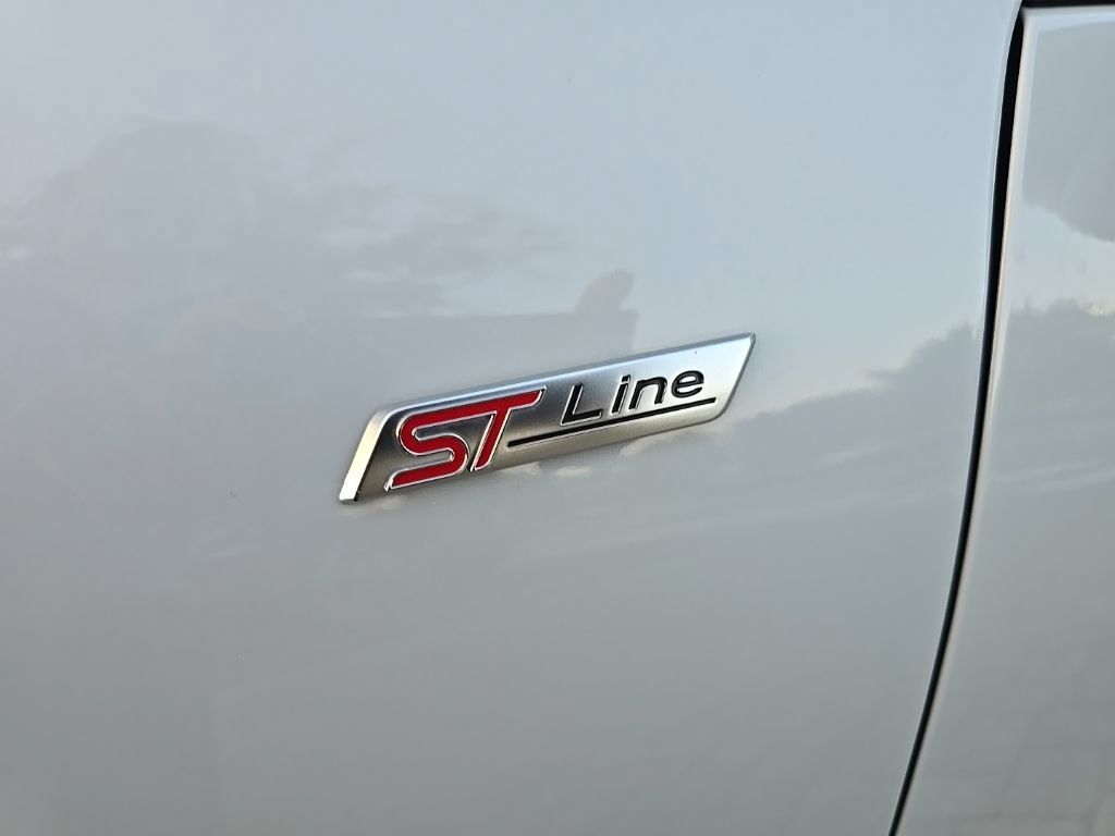 Used 2025 Ford Escape ST-Line w/ Equipment Group 301A FWD image 6