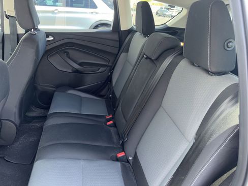 Used 2018 Ford Escape SE FWD image 10