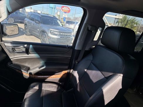 Used 2016 Chevrolet Suburban LTZ image 17