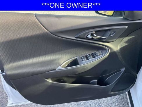 Used 2025 Chevrolet Malibu LT FWD image 14