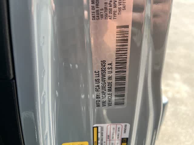 New 2027 Jeep Wrangler Unlimited Sahara w/ Whitecap Package AWD/4WD image 35