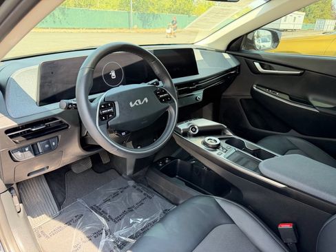 Used 2024 Kia EV6 Light AWD/4WD image 16