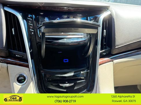 Used 2016 Cadillac Escalade ESV Premium RWD image 19