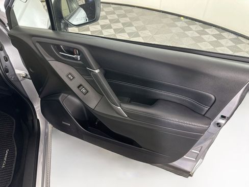 Used 2018 Subaru Forester 2.5i Touring w/ Popular Package #2 AWD/4WD image 33