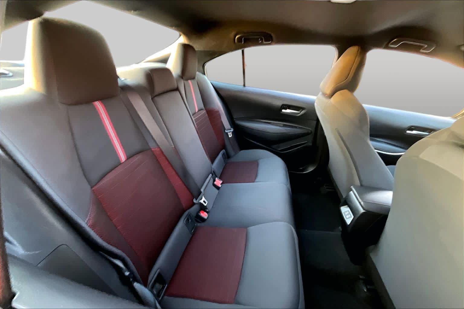 Used 2025 Toyota Corolla SE FWD image 19