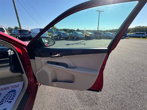 Used 2012 Toyota Camry XLE image 33