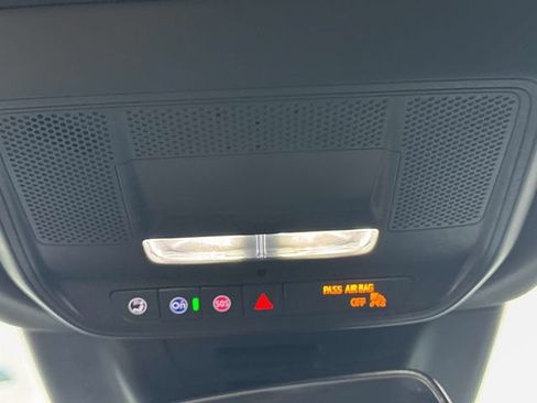 Used 2024 Chevrolet Equinox EV RS FWD image 20