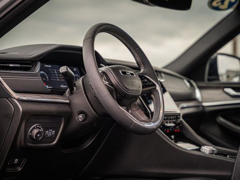 Used 2023 Jeep Grand Cherokee L Overland w/ Rear Seat Video Group I image 27