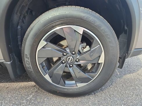 Used 2026 Nissan Rogue SV AWD/4WD image 24