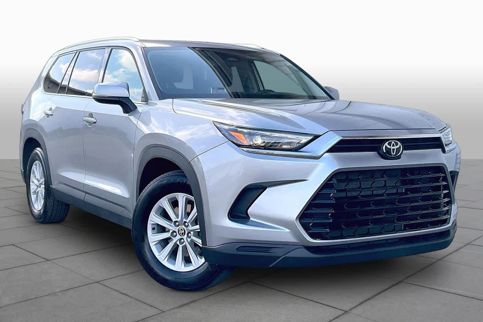 Used 2026 Toyota Grand Highlander FWD image 3