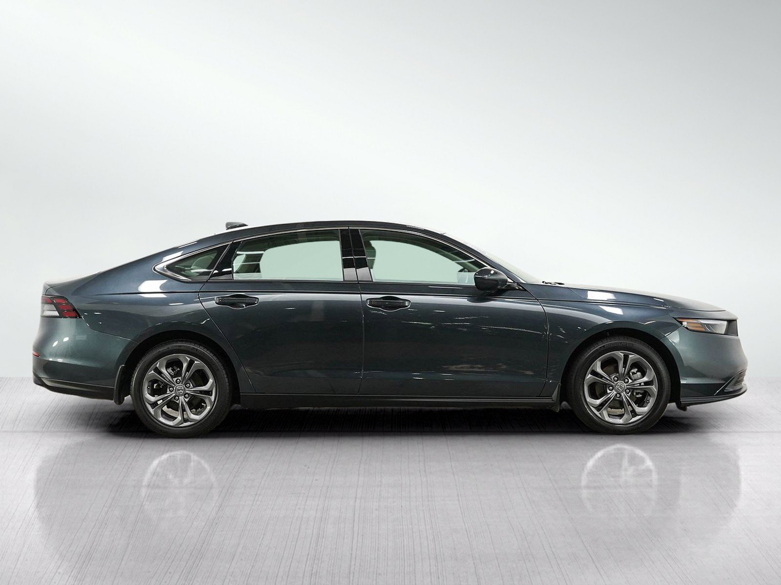 Used 2024 Honda Accord EX image 6