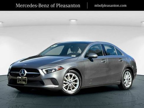 Used 2020 Mercedes-Benz A 220 image 1