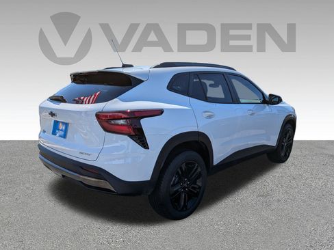 Used 2025 Chevrolet Trax ACTIV w/ Driver Confidence Package image 24