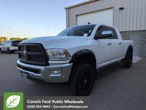Used 2018 RAM 2500 Laramie w/ Cold Weather Group AWD/4WD image 7
