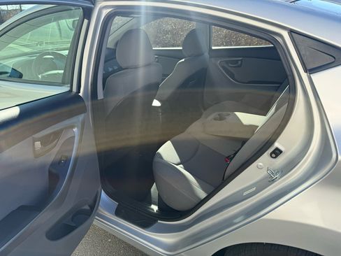 Used 2013 Hyundai Elantra GLS w/ Preferred Pkg image 14