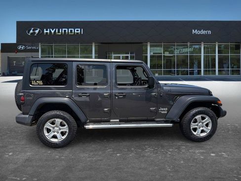 Used 2021 Jeep Wrangler Unlimited Sport w/ Cold Weather Group AWD/4WD image 5