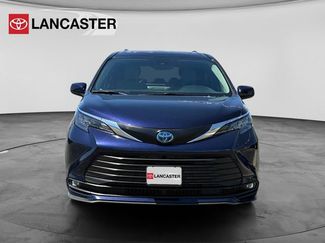 Used 2025 Toyota Sienna XLE FWD video 2