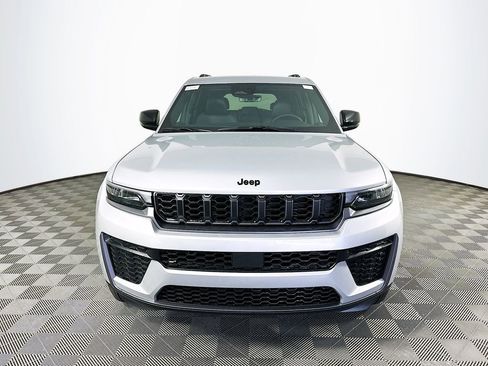 New 2026 Jeep Grand Cherokee L 4WD image 4