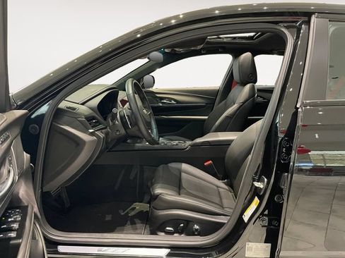 Used 2023 Cadillac CT4 V Blackwing w/ Driver Assist Package RWD image 9