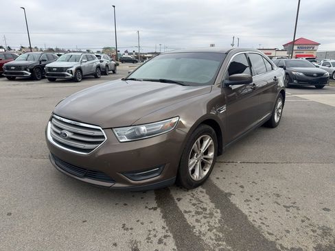 Used 2015 Ford Taurus SEL image 7