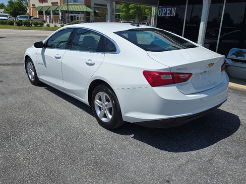 Used 2024 Chevrolet Malibu LS FWD image 4