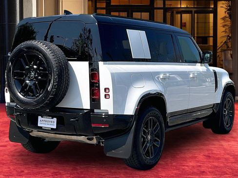 Certified 2025 Land Rover Defender 110 X-Dynamic SE AWD/4WD image 12