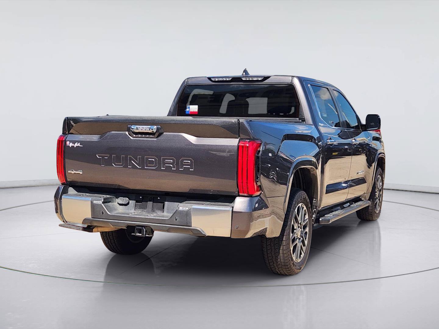 Used 2024 Toyota Tundra Limited w/ Power Package AWD/4WD image 7