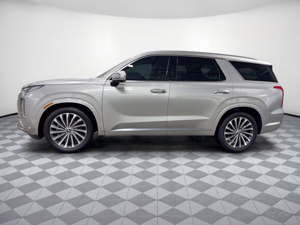 Used 2024 Hyundai Palisade Calligraphy AWD/4WD image 2