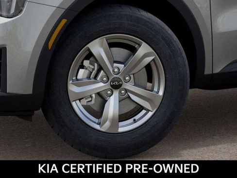 Certified 2026 Kia Sorento LX FWD image 9