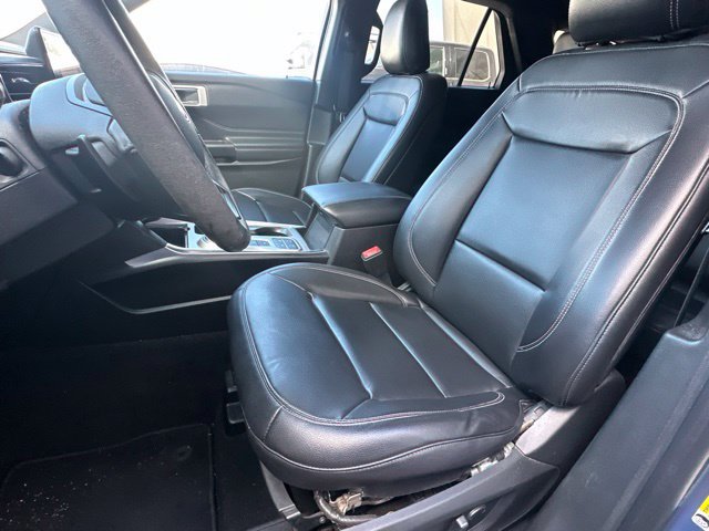 Used 2020 Ford Explorer XLT w/ Equipment Group 202A RWD image 13