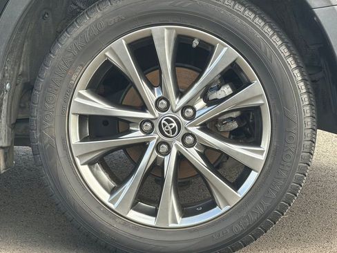 Used 2018 Toyota RAV4 Limited w/ Advanced Technology Package image 24