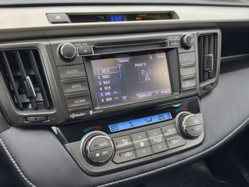 Used 2014 Toyota RAV4 XLE image 10