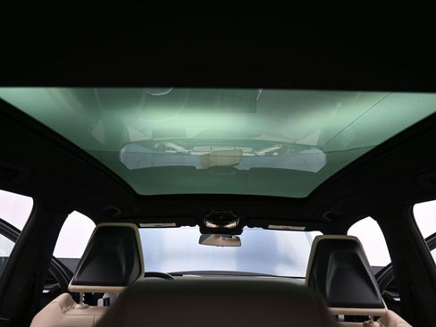 Used 2025 BMW X3 xDrive30i w/ Premium Package image 16