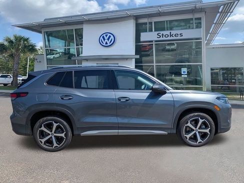 New 2026 Volkswagen Tiguan SE AWD/4WD image 3