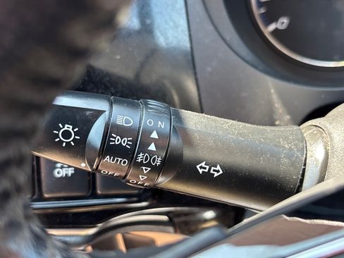 Used 2017 Mitsubishi Outlander SEL AWD/4WD image 23