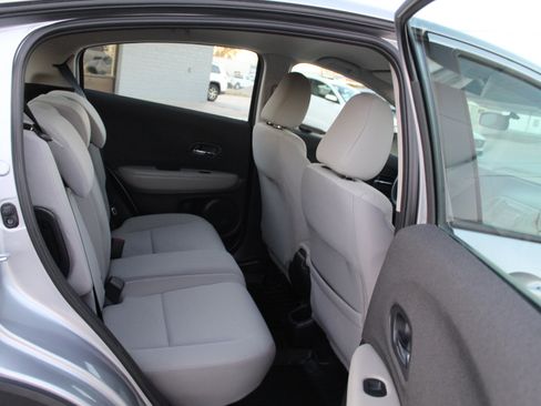 Used 2022 Honda HR-V LX image 19