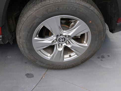 Certified 2025 Toyota RAV4 XLE image 20