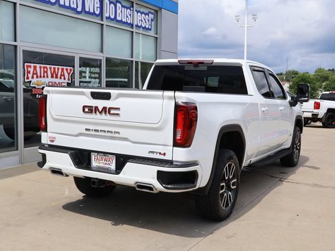 Used 2021 GMC Sierra 1500 AT4 w/ AT4 Premium Package AWD/4WD image 3