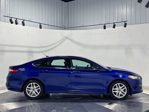 Used 2016 Ford Fusion SE FWD image 10