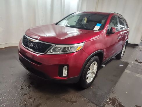 Used 2014 Kia Sorento LX image 1