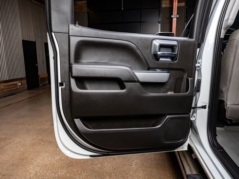 Used 2018 Chevrolet Silverado 1500 LT w/ All Star Edition image 37