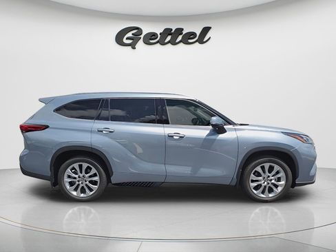 Used 2023 Toyota Highlander Limited image 4