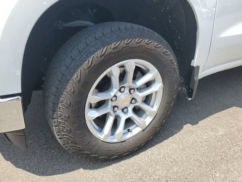 Certified 2025 Chevrolet Silverado 1500 LT AWD/4WD image 31